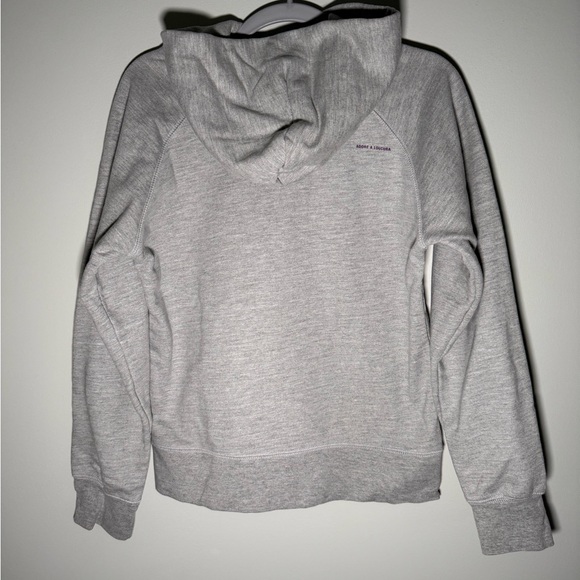 Moosejaw Gray Women’s Mountaineering Sweatshirt with Purple Text Size Small - Picture 2 of 8